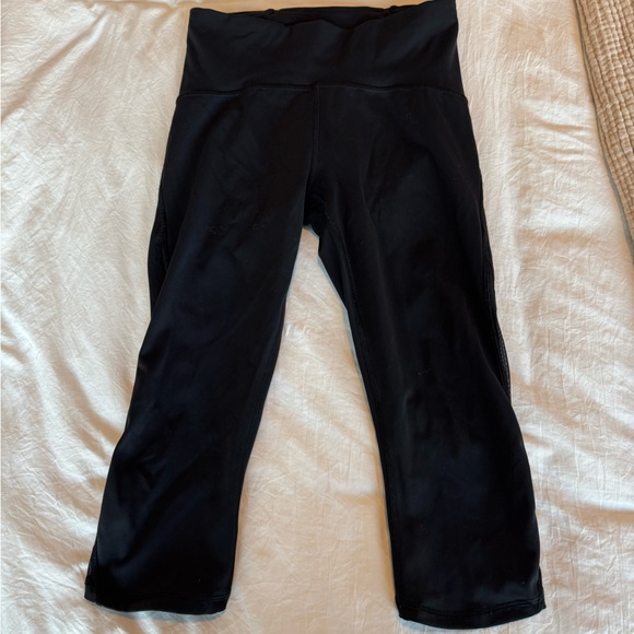 Cropped Lululemon Leggings with Mesh - Picture 4 of 4